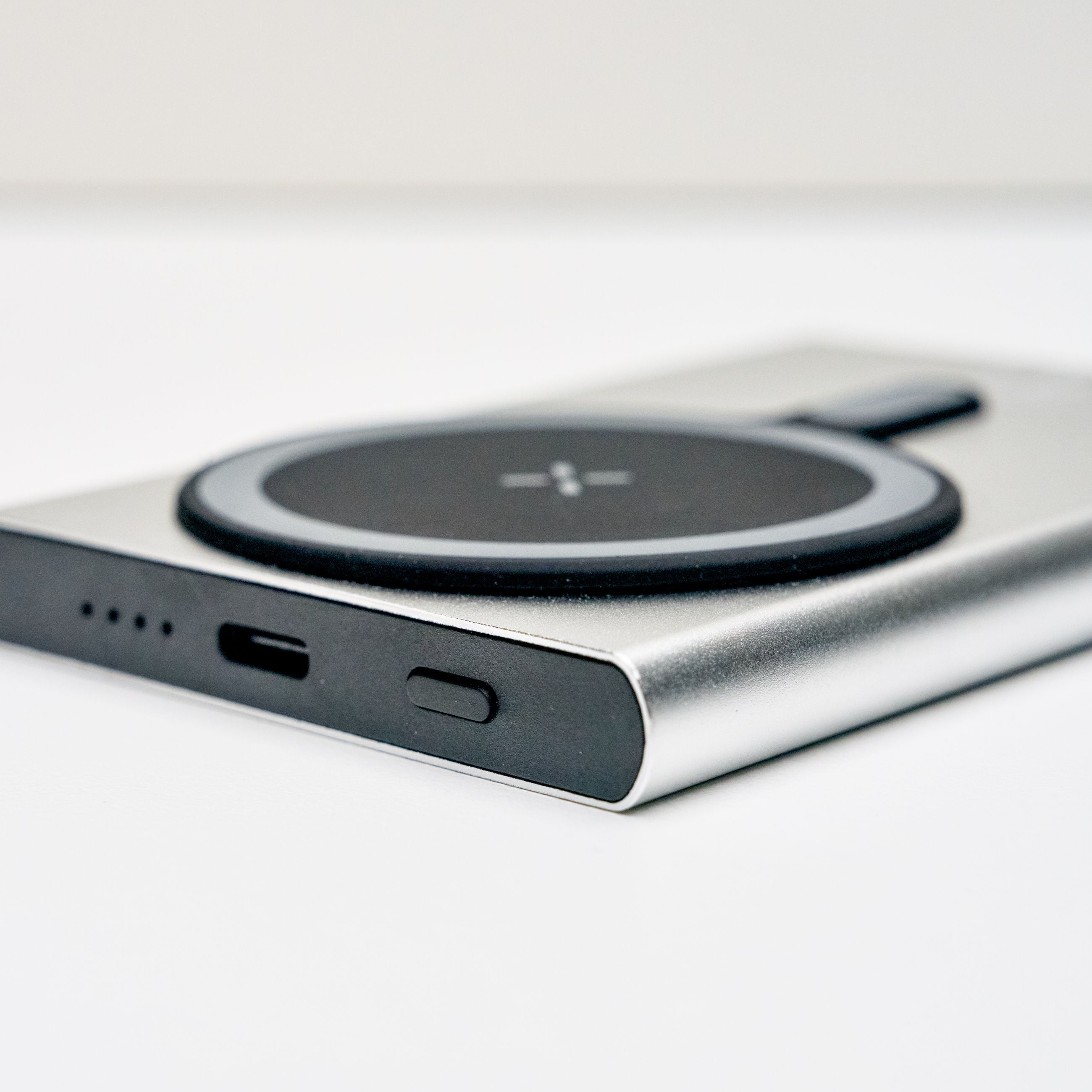 PHONIE 5.000 mAh Powerbank – MagSafe-kompatibel, kabellos & Langlebig